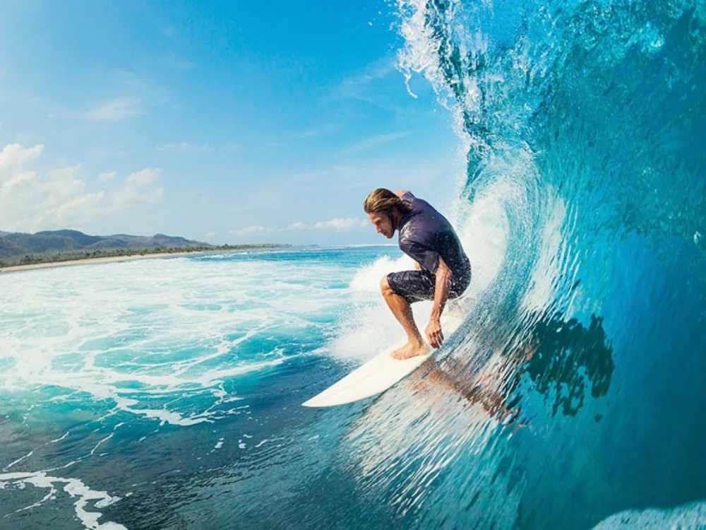 Surfing in Sri Lanka
